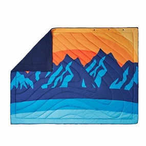 5' x 7' Oversized Sherpa Camping Blanket