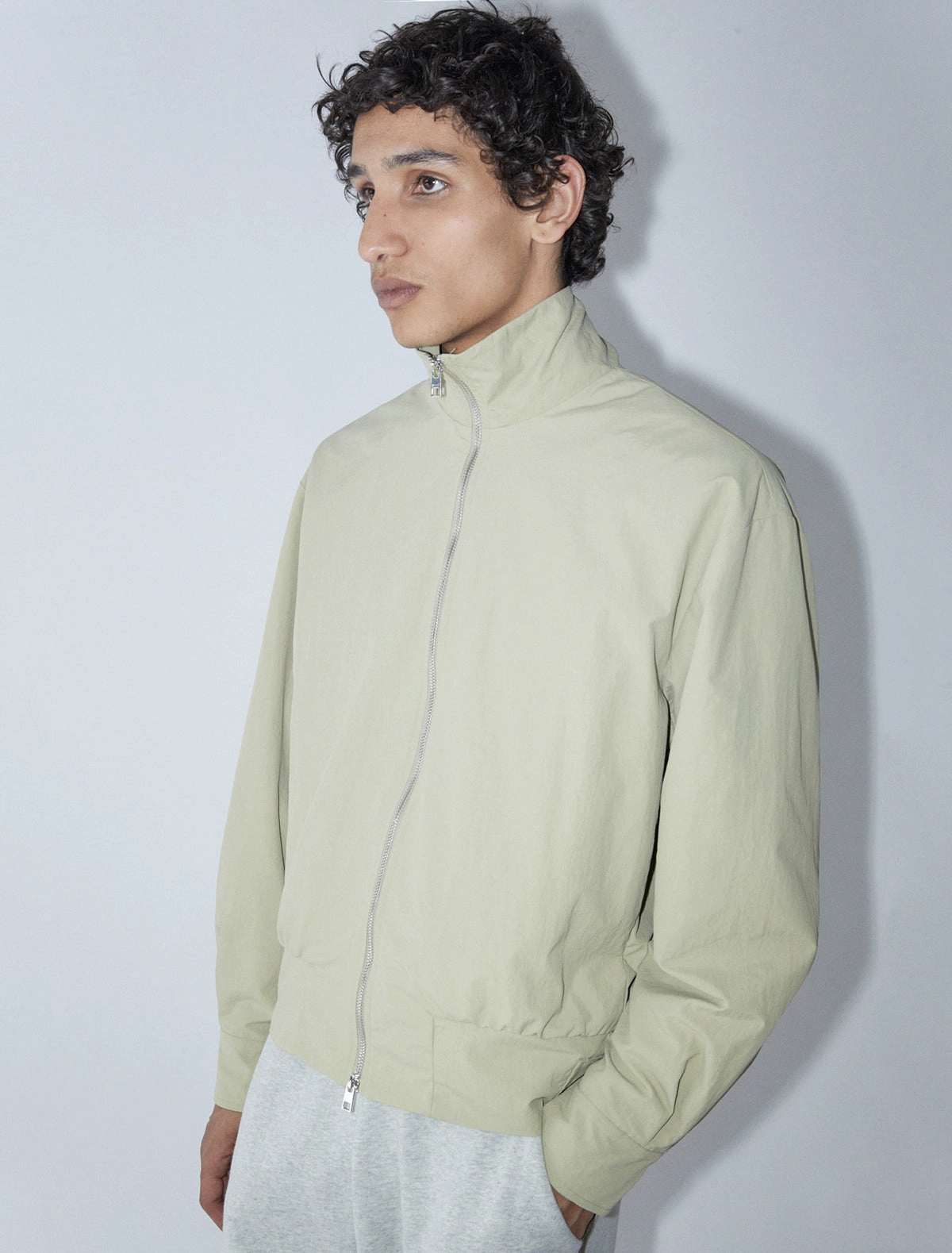 no 2429 / Bastian B