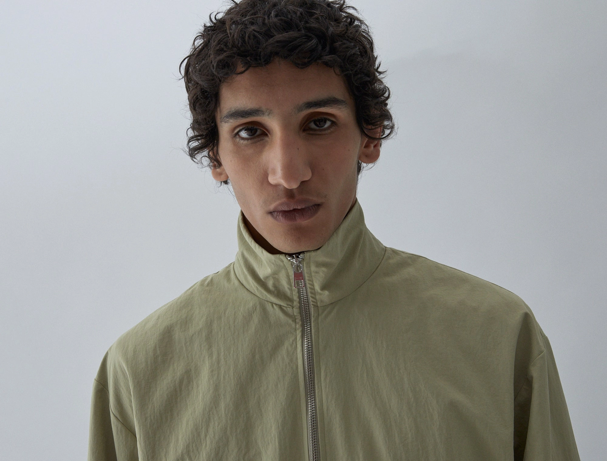 no 2429 / Bastian B