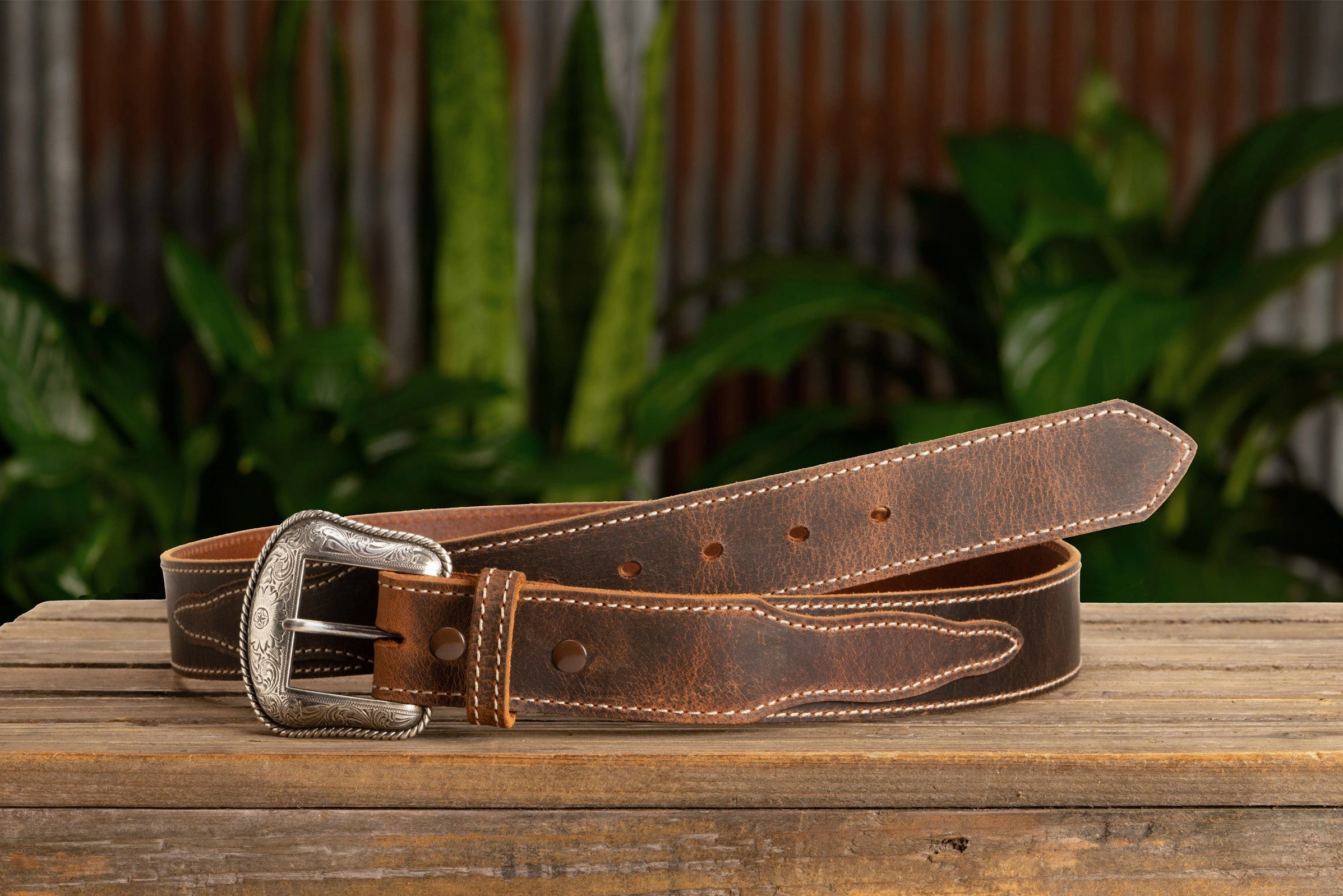 The Crazy Horse: Men's Oil Tanned Stitched Western Leather Belt 1.50" With Scalloped Ends
