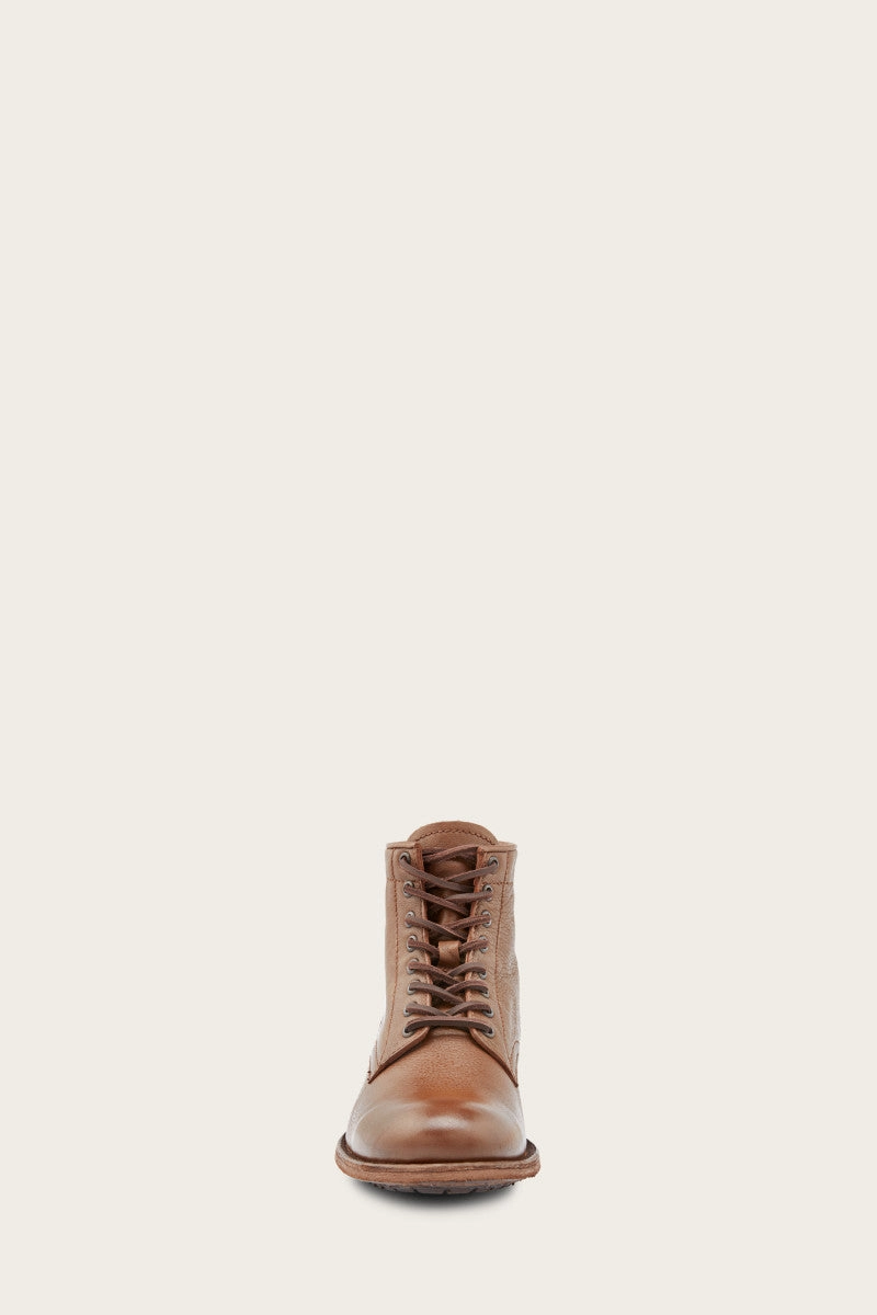 Tyler Lace Up
