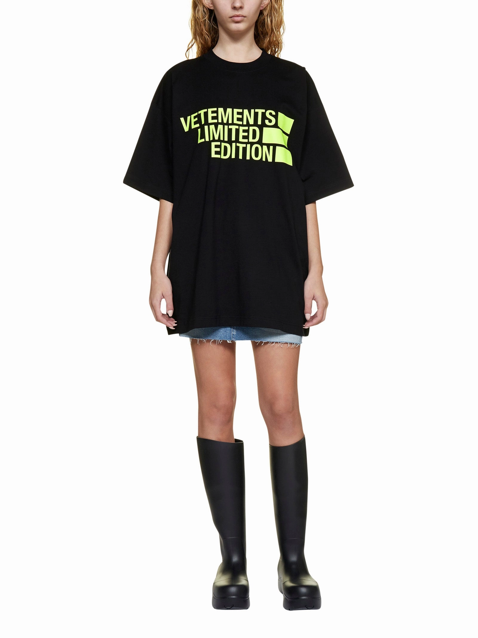 Vetements Slogan Printed Crewneck T-Shirt